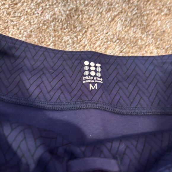NWT Title Nine Womens Navy Stretch Athletic Skirt Pockets Black Chevron Print M‎ - Picture 3 of 3